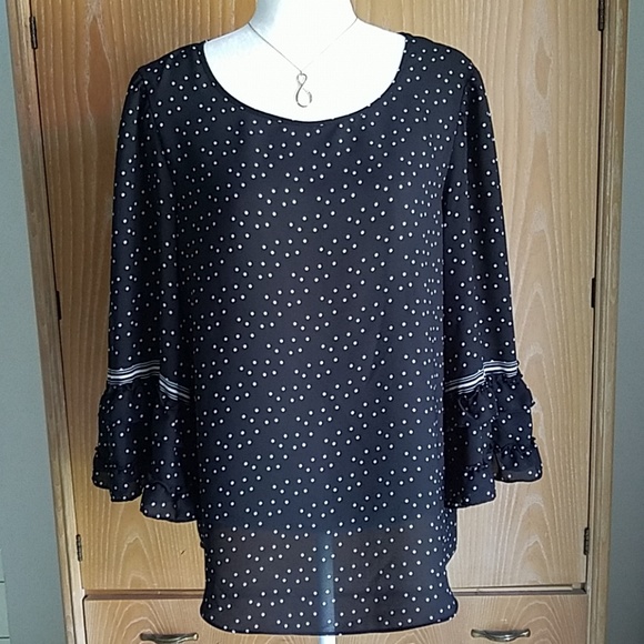 Max Studio Tops - Max Studio blouse ruffle sleeve, NWT size L